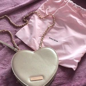 Cute Valentine makeup 5 brushes x face, eye in a rose gold portable bag Spectrum